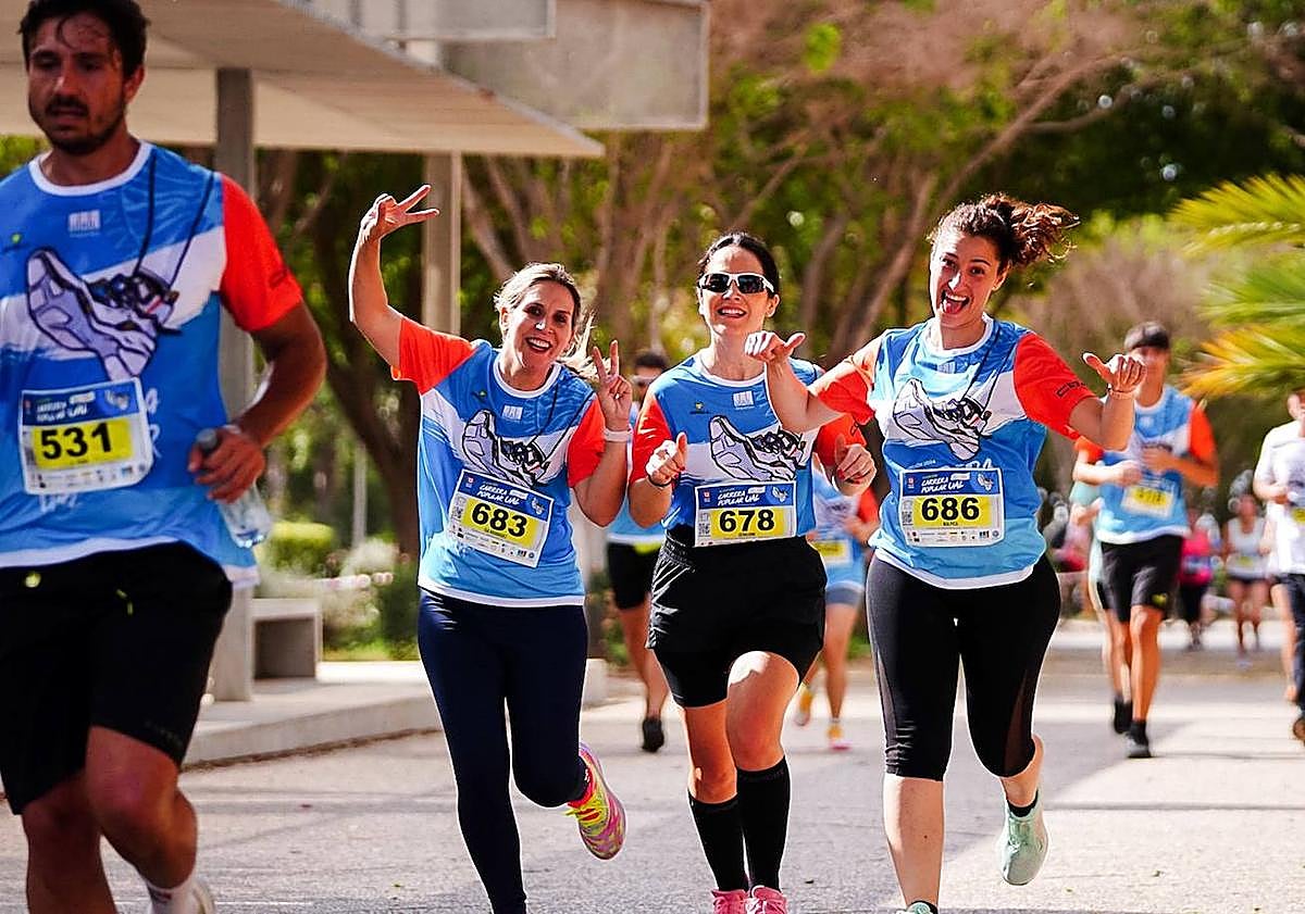 Imagen principal - Distintos momentos de la carrera.