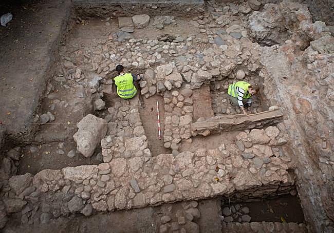 Dimensiones del yacimiento.