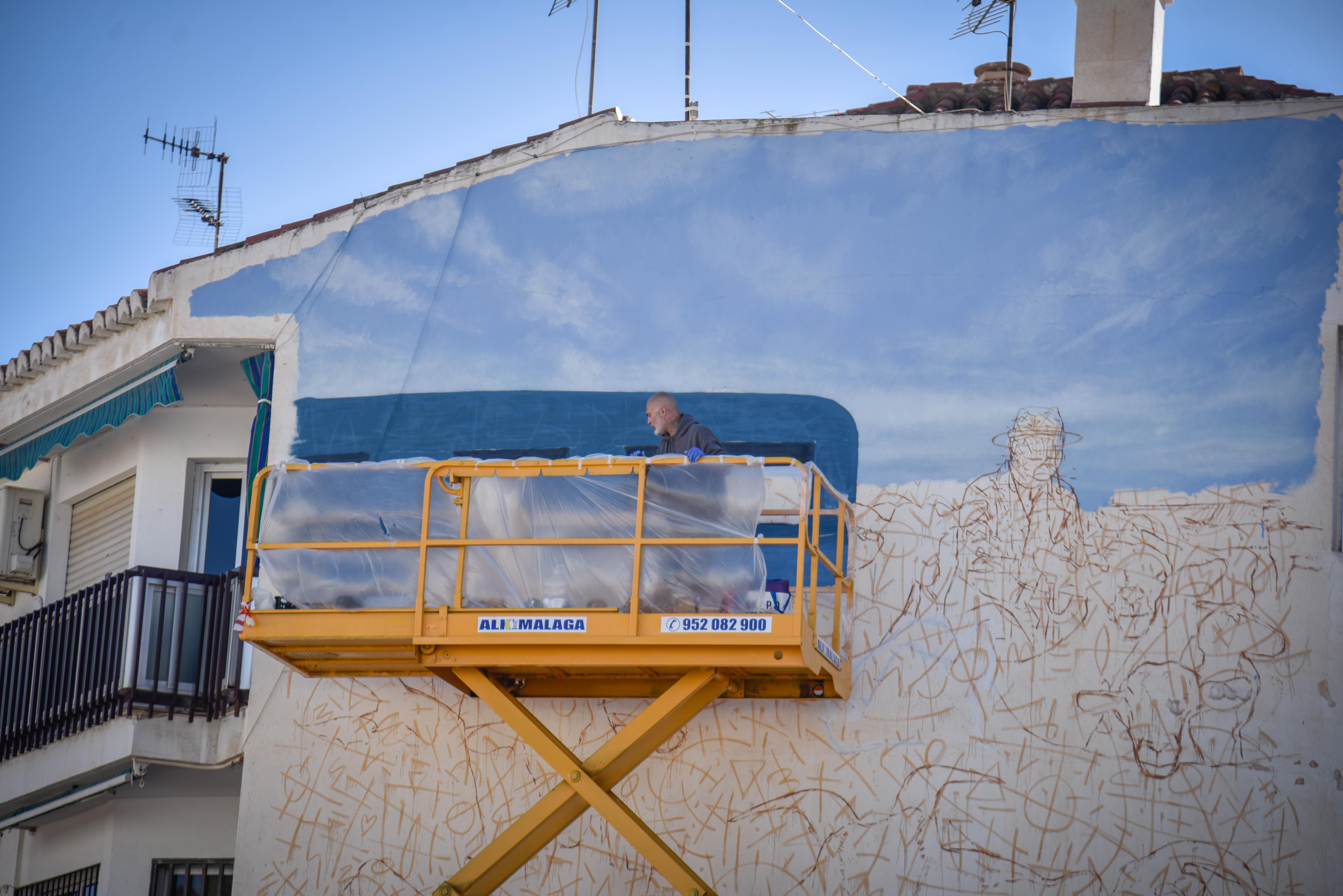 Salobreña inundada de grafitis artísticos, en imágenes