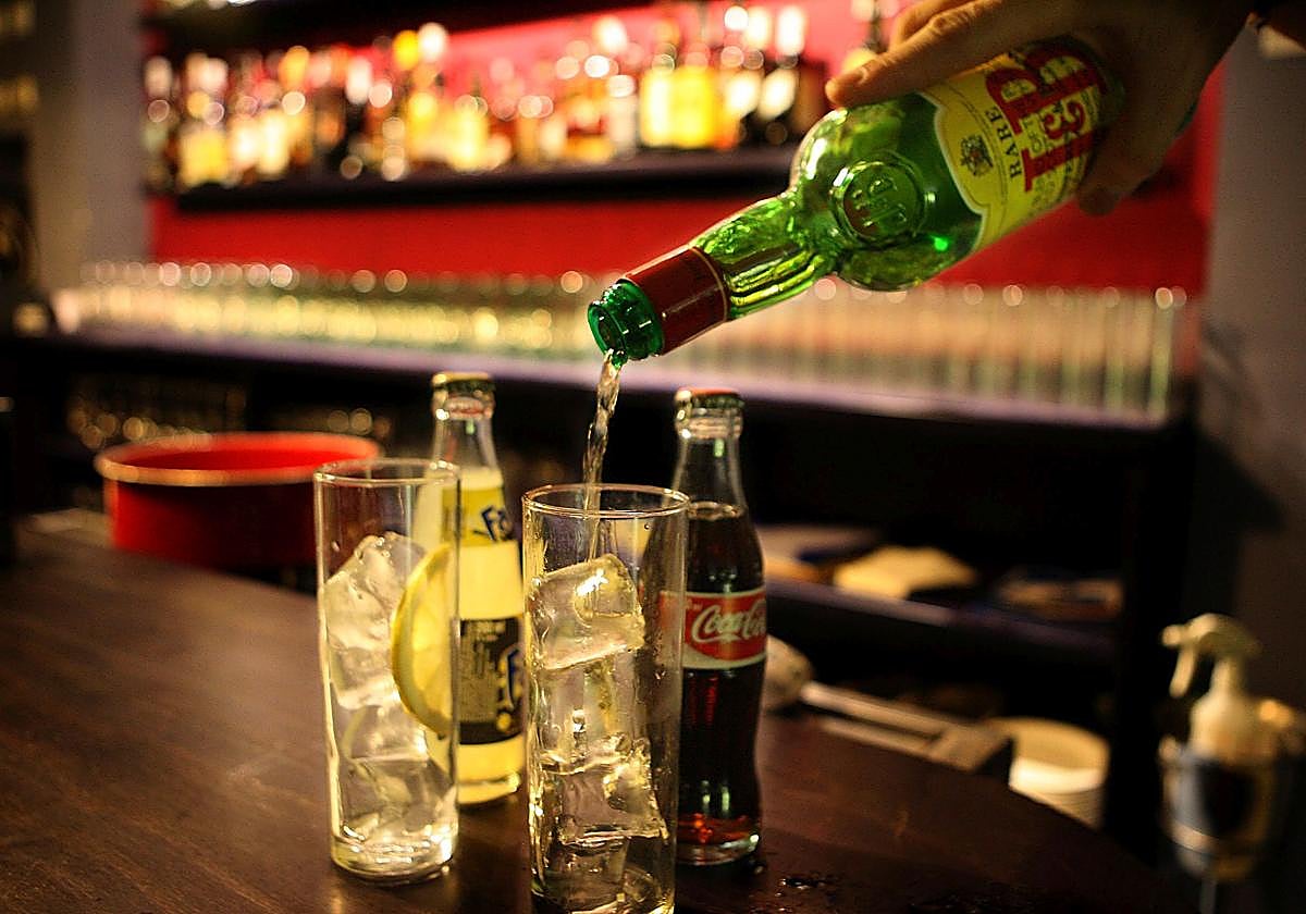 Copas en un local de ocio nocturno.