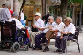 Estos son los pensionistas que tienen derecho a los 4.000 euros de Hacienda y los que no.