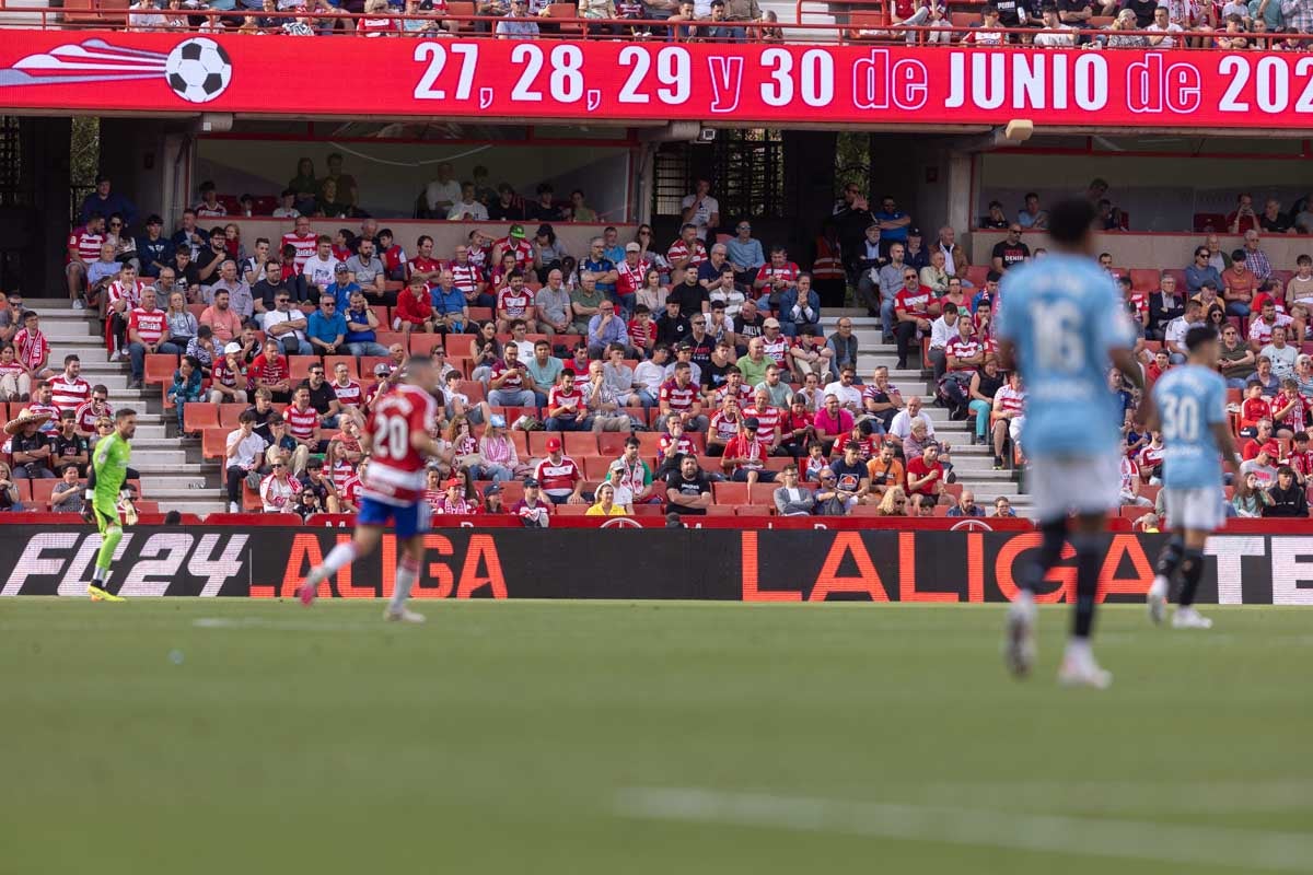 Encuéntrate en la grada en el partido entre Granada y Celta