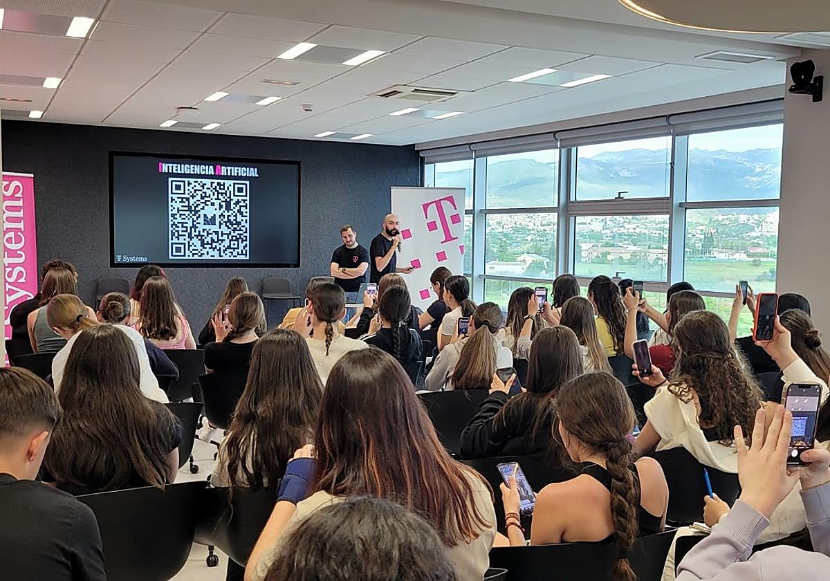 Más de 50 alumnas participan en el Girls in Tech de T-Systems.