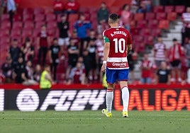 Antonio Puertas, de espaldas tras fallar su penalti contra el Celta.