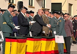 Entrega de los reconocimientos a los agentes de la Guardia Civil de Jaén.