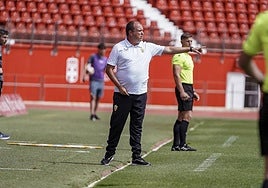 El técnico del filial considera que marcar un gol puede ser el pasaporte.