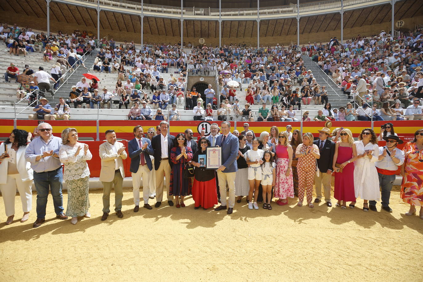 Espectaculares imágenes de los enganches en la plaza de toros de Granada