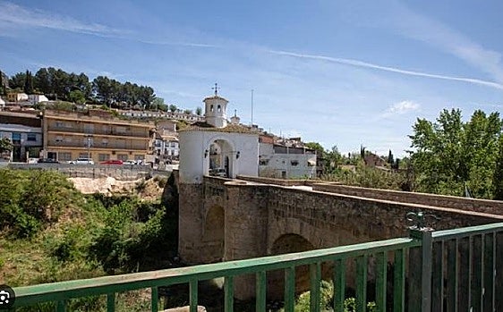 Los hechos ocurrieron el año pasado en Pinos Puente.