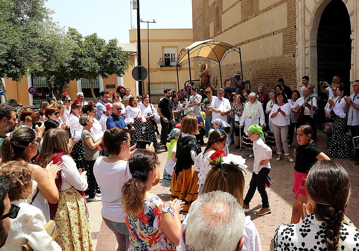 Tabernas celebra su tradicional romería en honor a San Isidro
