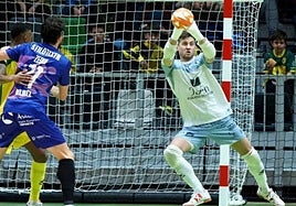 Carlos Espíndola en un partido.