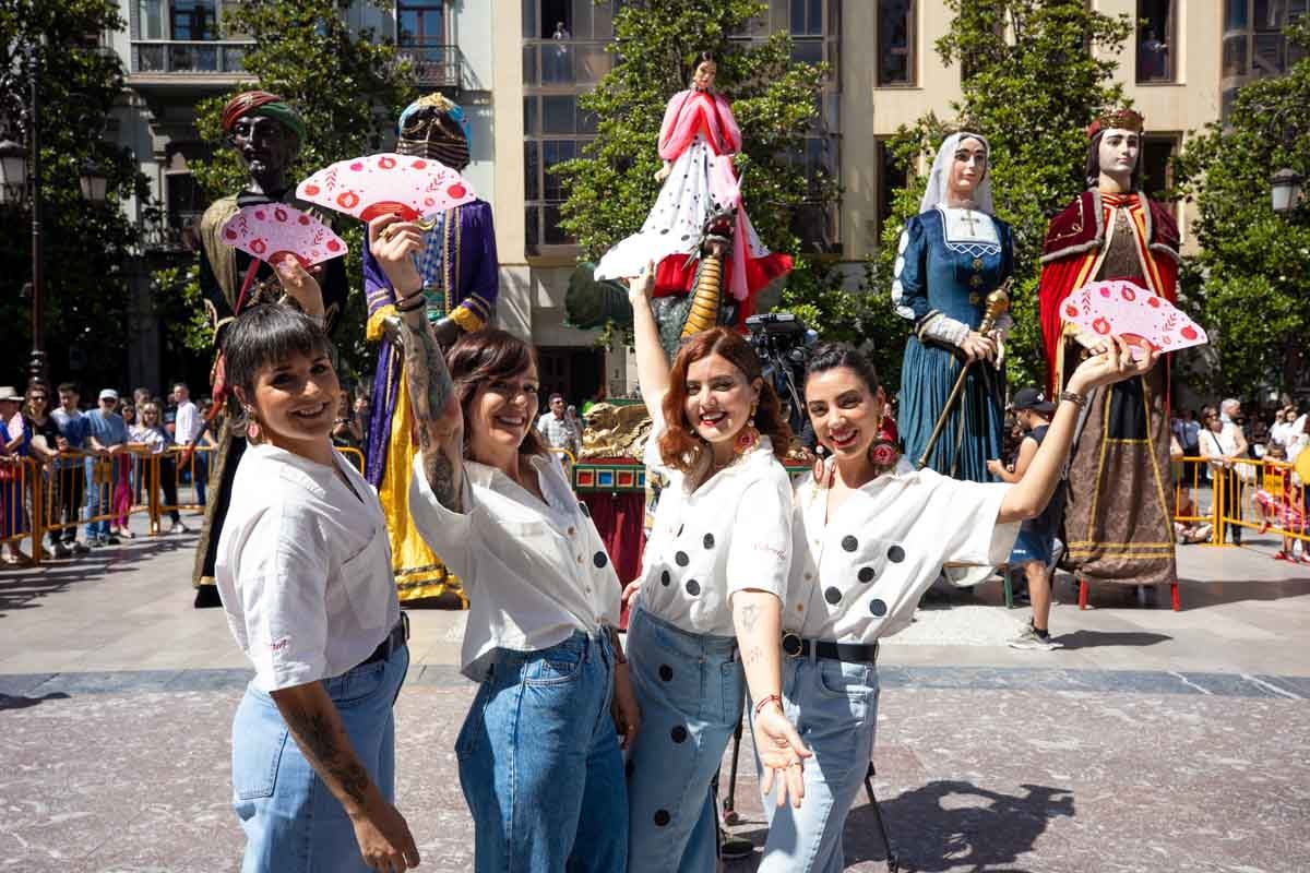 El desfile de la Tarasca de Granada, en imágenes