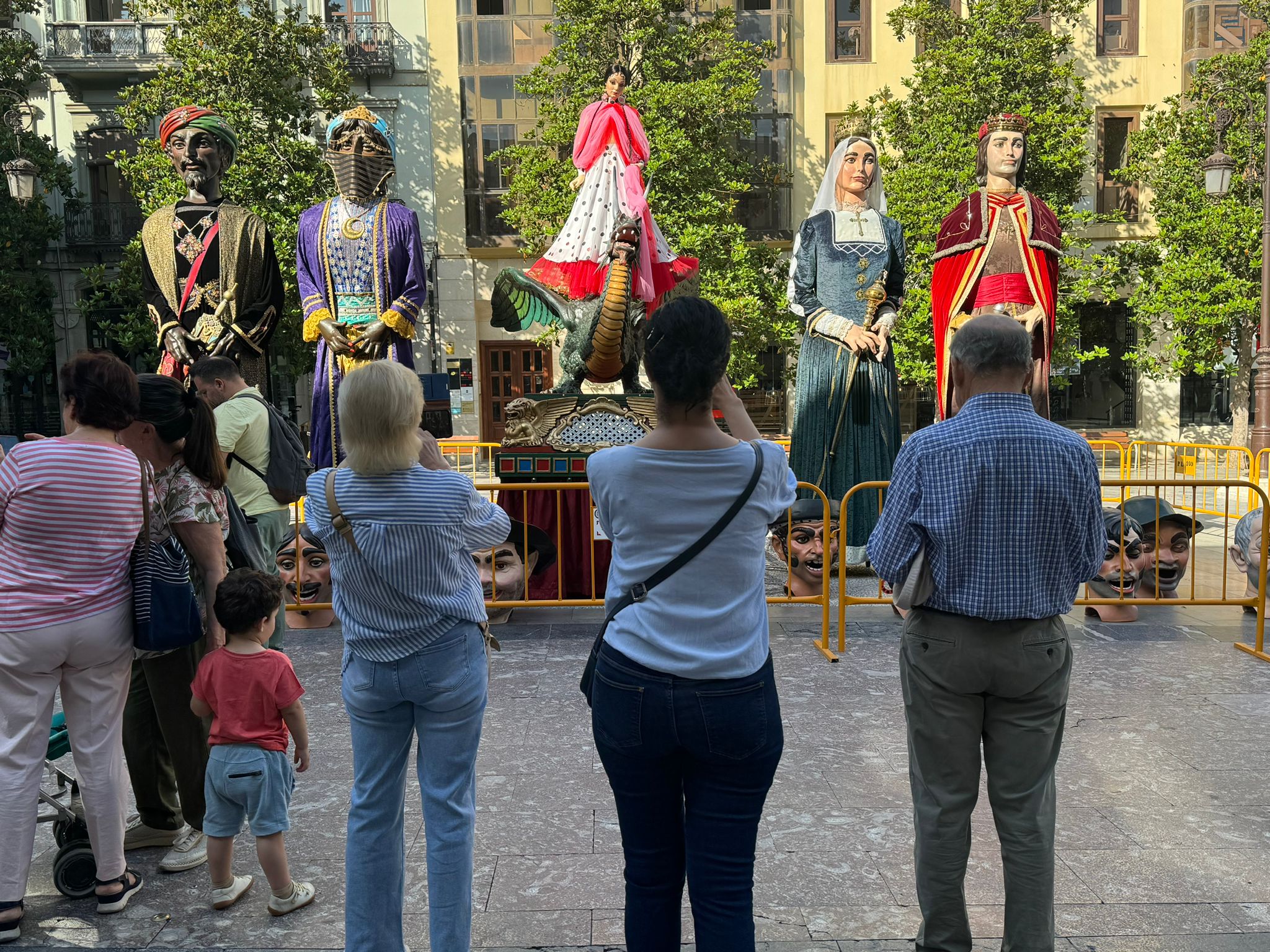 El desfile de la Tarasca de Granada, en imágenes