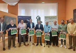 Presentación del circuito 'A la verde oliva' por parte de organizadores y colaboradores.