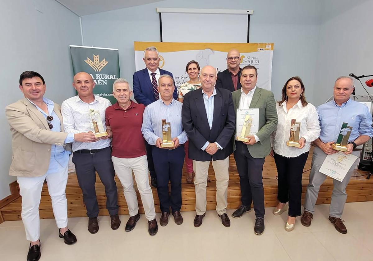 Foto de familia de los galardonados con los Premios Ardilla este año.