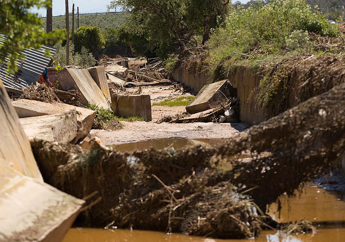 Canal del Conde, sistema de riego de Láchar destrozado por las lluvias de abril