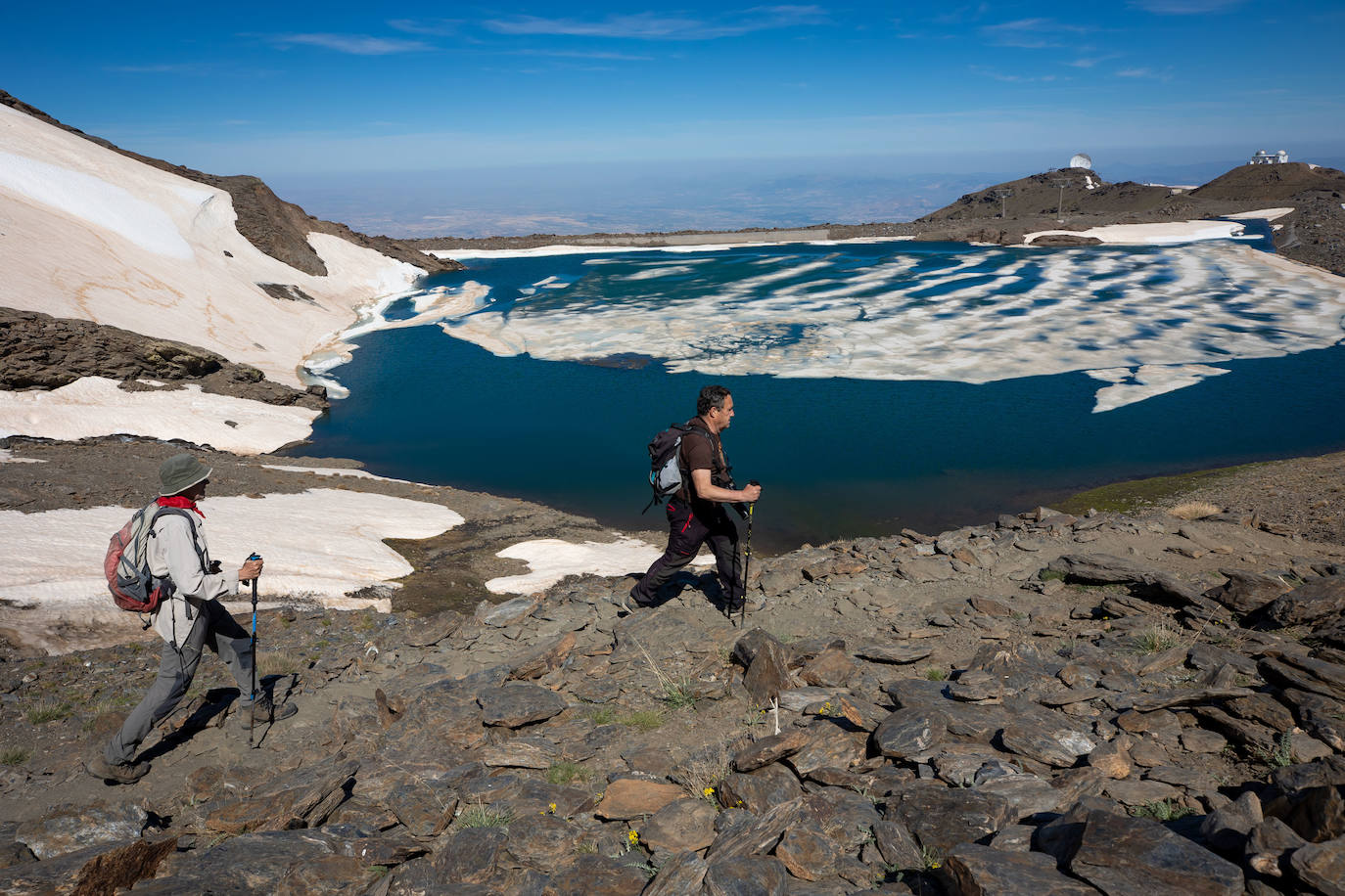 Las espectaculares imágenes del deshielo en Sierra Nevada