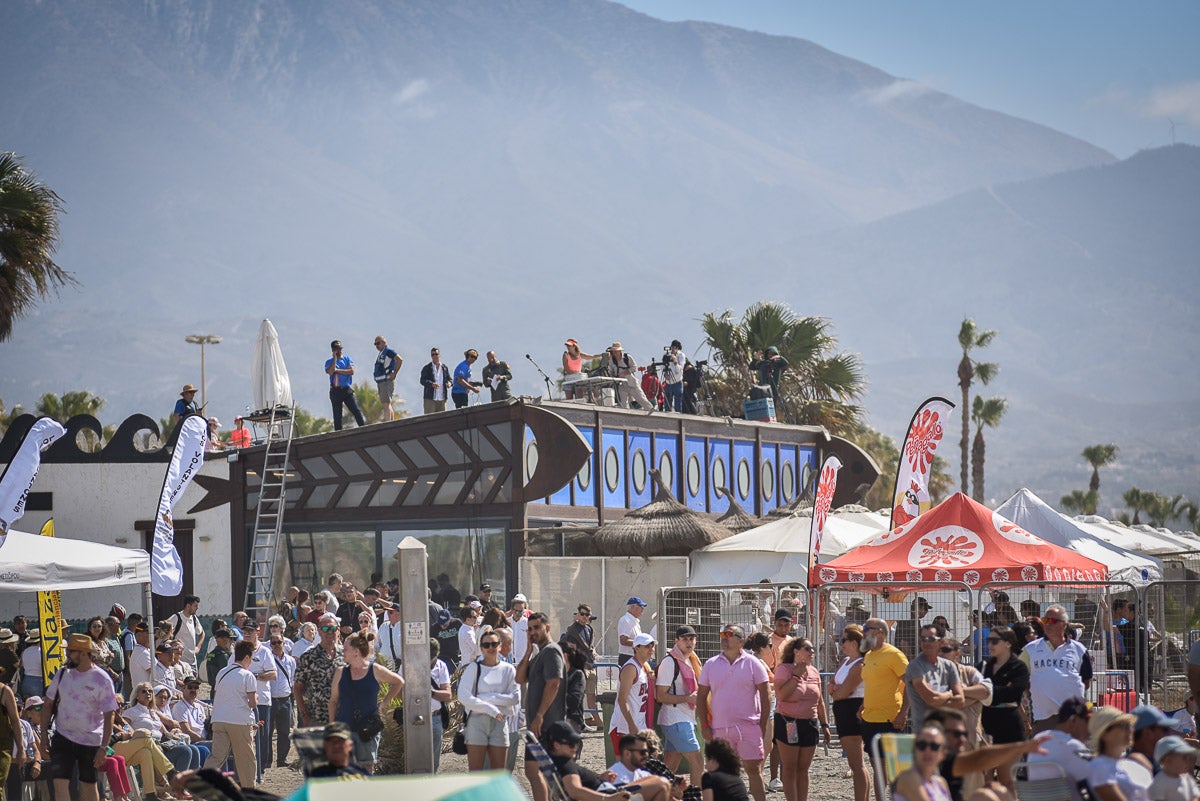 Las imágenes del Festival Aéreo de Motril y el ambiente en la playa