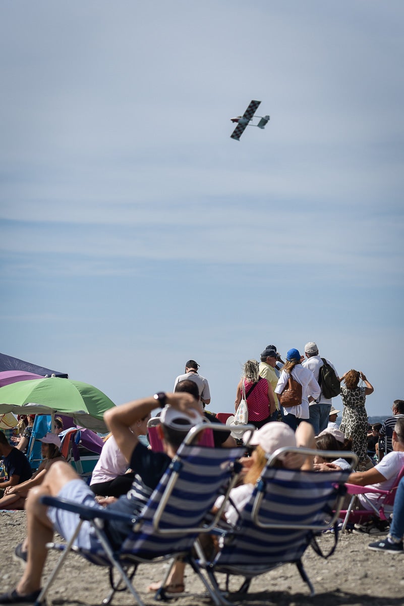 Las imágenes del Festival Aéreo de Motril y el ambiente en la playa