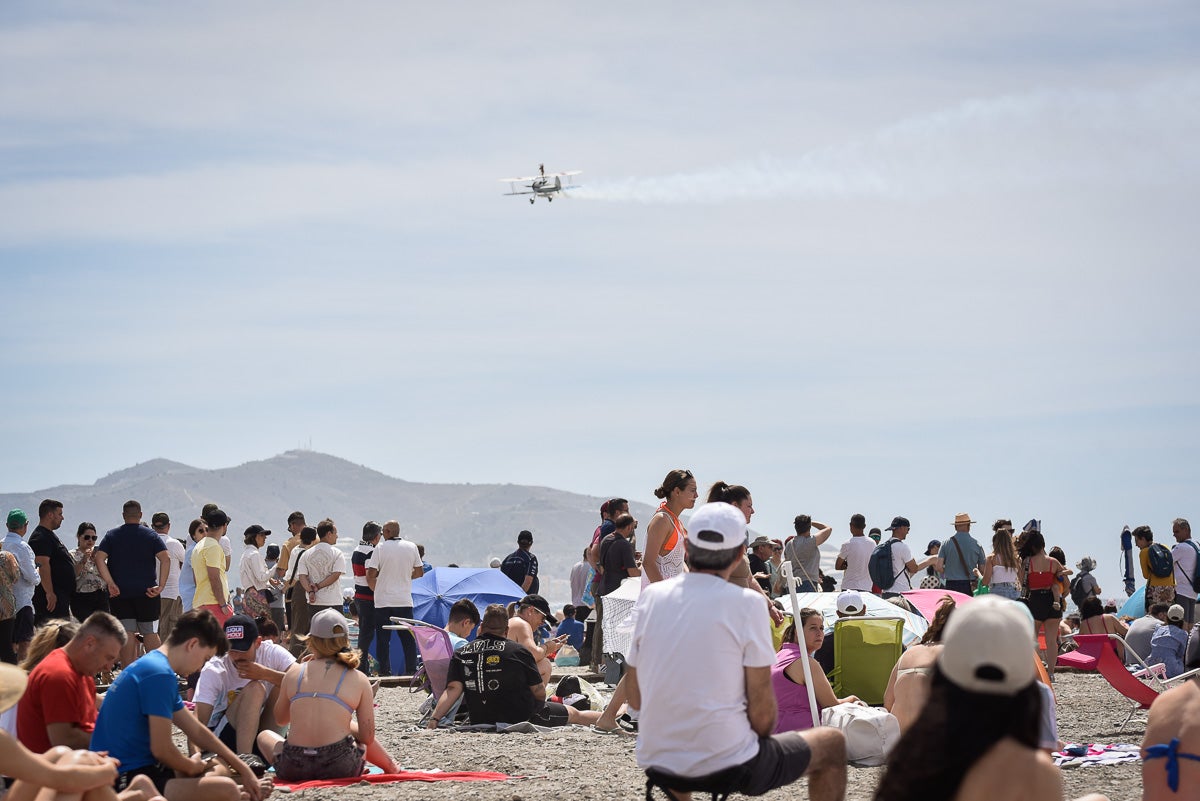 Las imágenes del Festival Aéreo de Motril y el ambiente en la playa