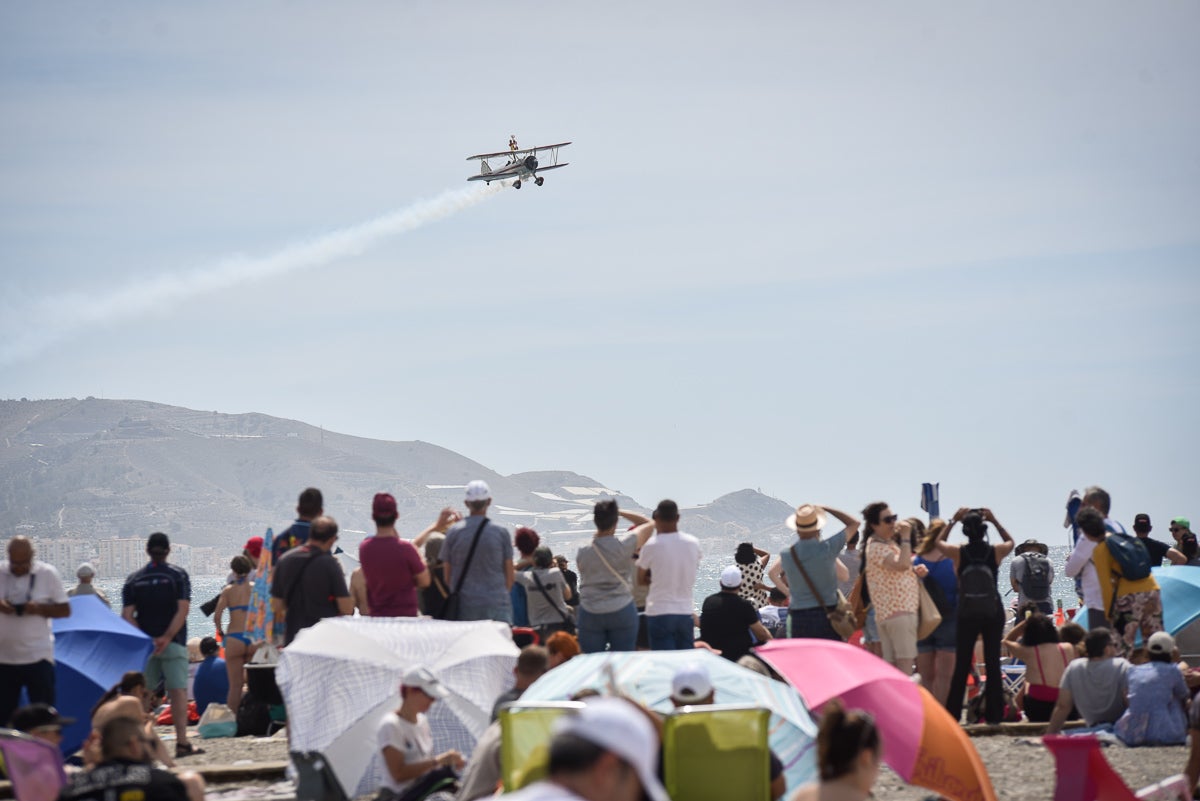 Las imágenes del Festival Aéreo de Motril y el ambiente en la playa