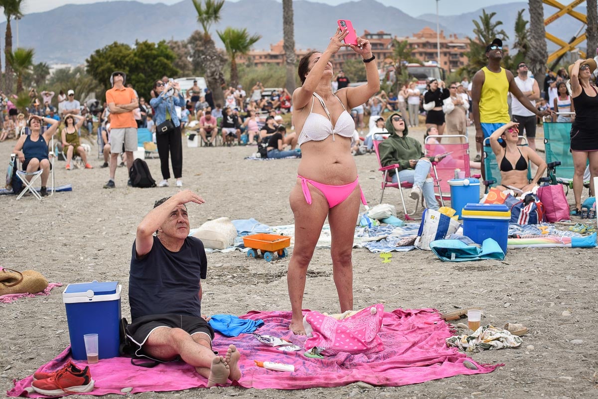 Las imágenes del Festival Aéreo de Motril y el ambiente en la playa