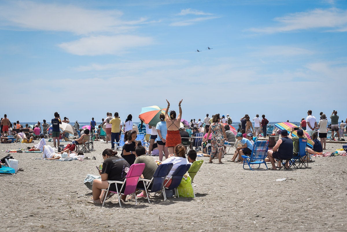 Las imágenes del Festival Aéreo de Motril y el ambiente en la playa