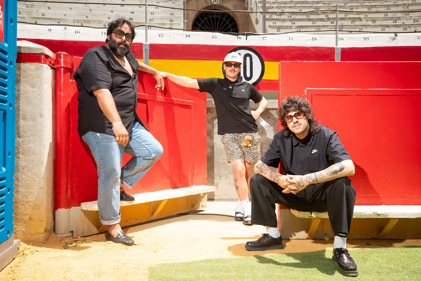 David de Jacoba, Luis Abril 'El Nitro' y Manuel Hidalgo 'El Indio', en la plaza de toros de Granada.