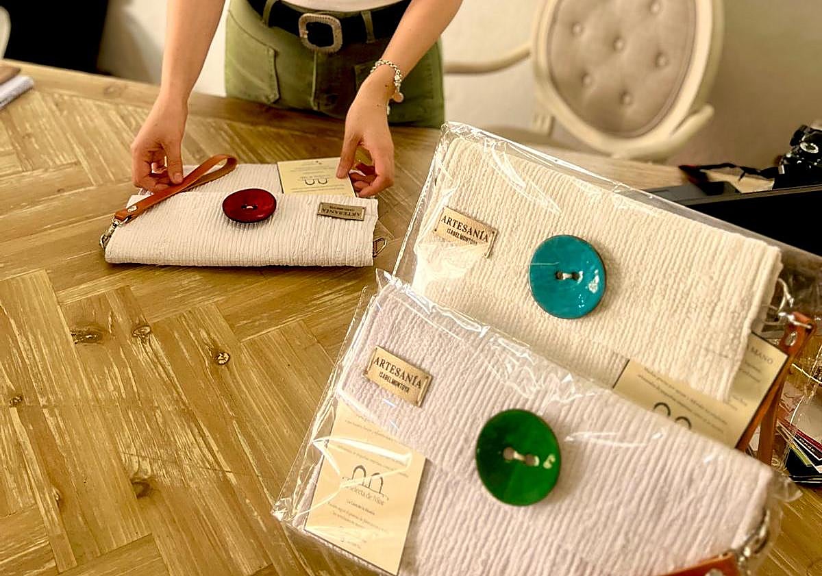 Imagen principal - Isabel Díaz Ayuso, Rosanna Zanetti y David Bisbal, entre sus clientes.