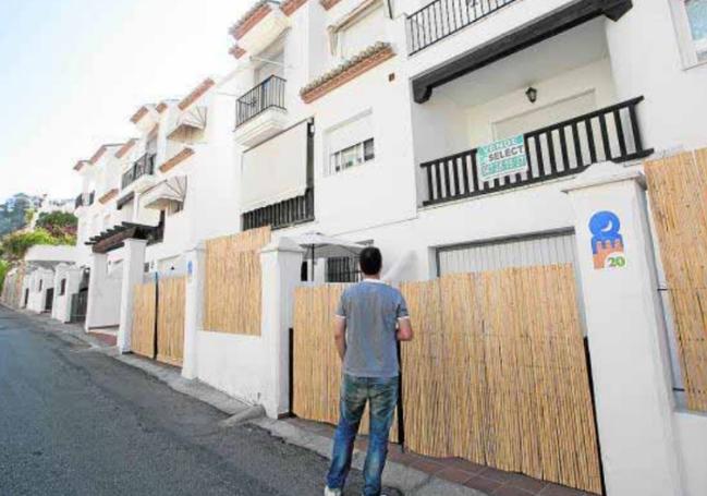 Dúplex en La Herradura en el que residía uno de los detenidos.