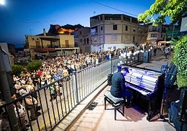 Homenaje en memoria de Juan Castro un año después de su muerte.