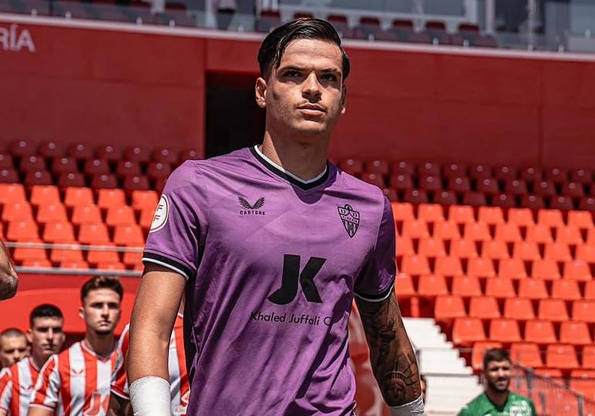 Bruno Iribarne no tiene dudas sobre la respuesta del Almería B en Toledo.