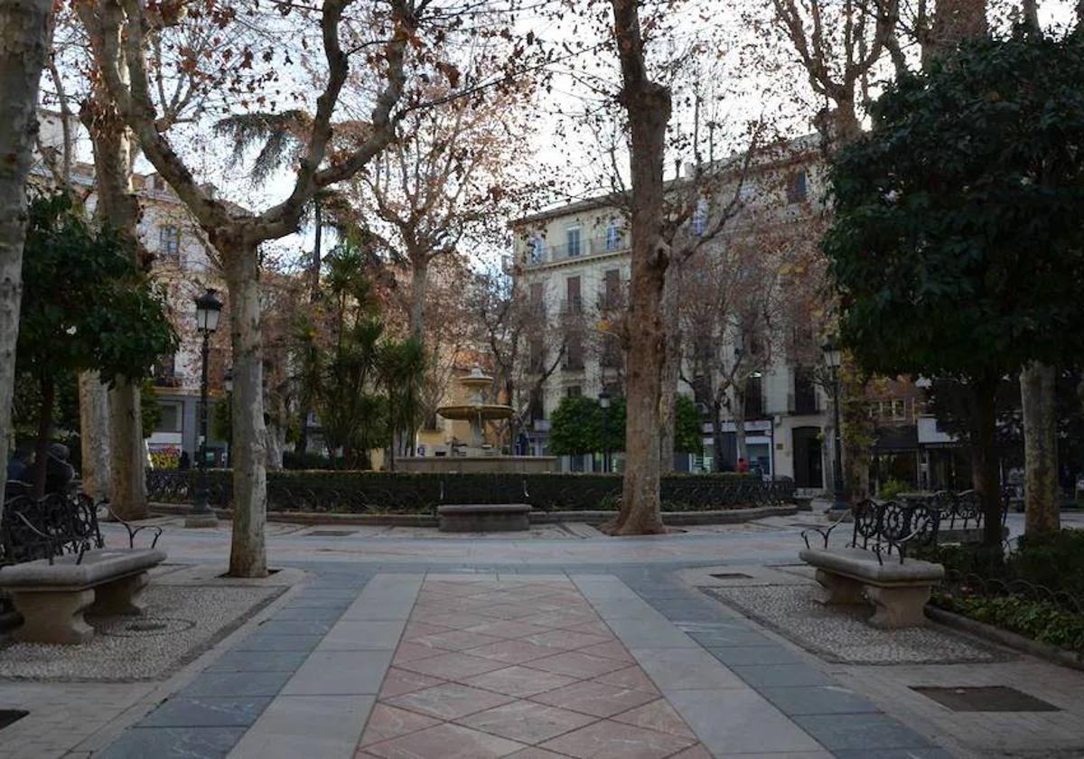 El joven alemán fue encontrado en un banco en la plaza de la Trinidad.