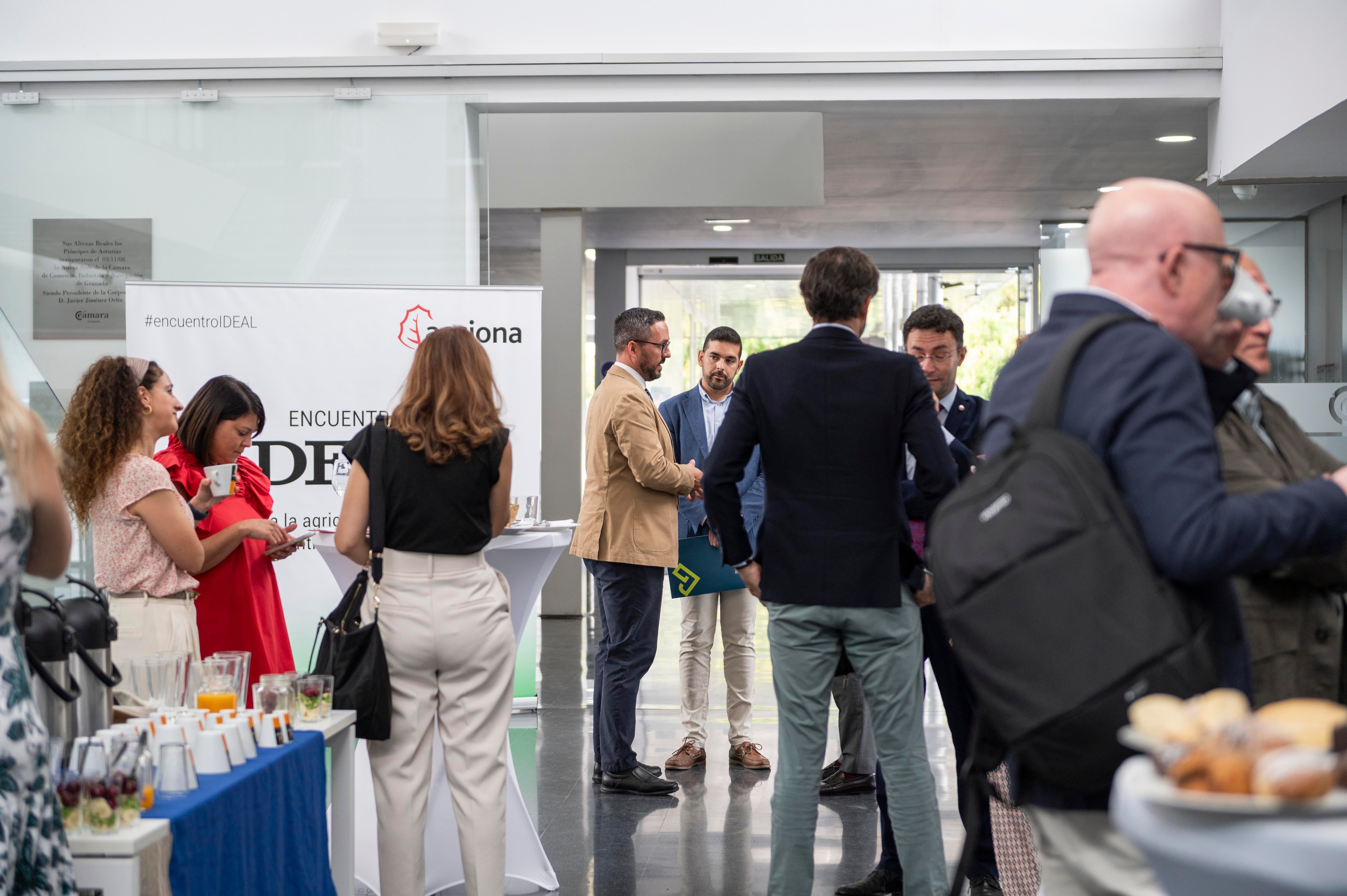 Las imágenes del encuentro de IDEAL y Acciona sobre el agua en la agricultura