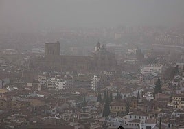 La DANA trae un «fuerte bajón térmico» y un nuevo episodio de calima a Andalucía.
