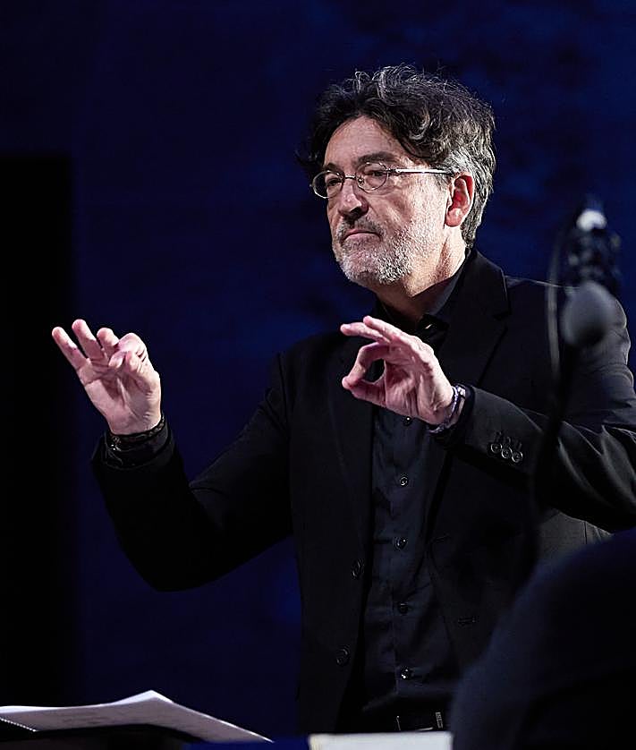 Imagen secundaria 2 - La plasticidad de Bach en los pies de Israel Galván