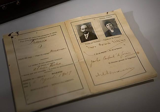 Pasaporte de Juan Ramón Jiménez y Zenobia Camprubí.