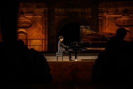 El pianista Seong-Jin Cho, un habitual en el Festival granadino, durante su actuación de anoche.