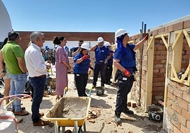 Los alumnos realizando las prácticas