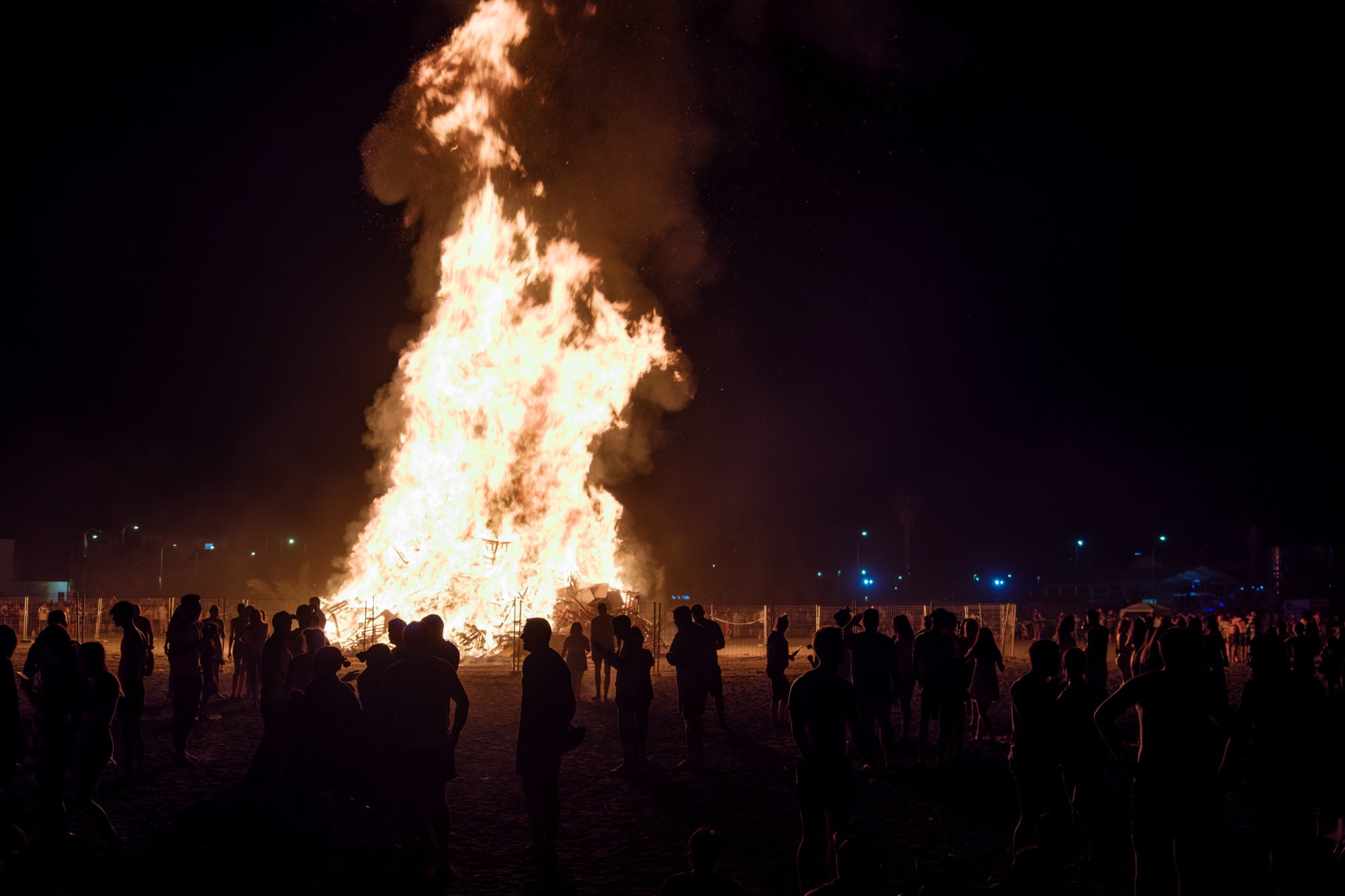 La noche de San Juan en Granada, en imágenes