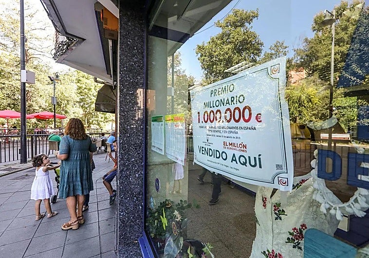 Una pareja, a punto de perder 66 millones ganados en Euromillones porque el lotero «rompió el boleto».