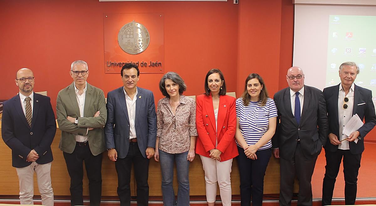 Inauguración del curso 'Novela, cine histórico y emociones'
