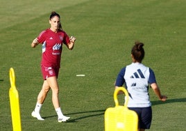 Esther González, en un entrenamiento anterior con la selección española.