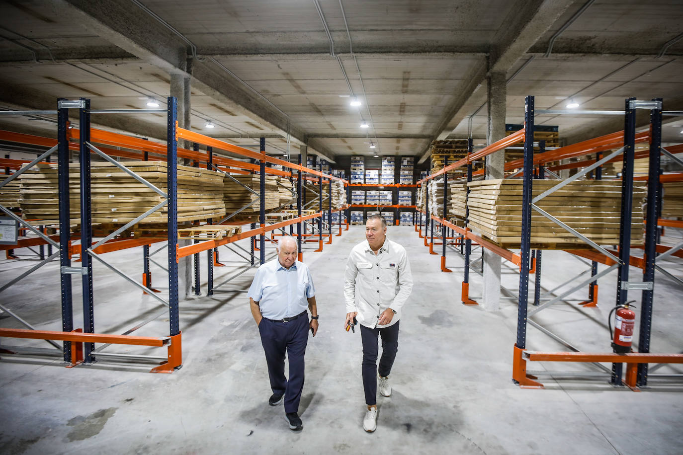 Javier López, que seguirá en la compañía, junto a su padre MIguel, el fundador de Pilsa, en sus instalaciones de Armilla.