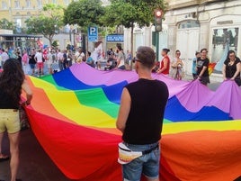 El Orgullo se apodera de las calles de la ciudad.