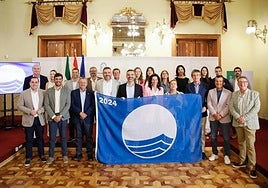 Acto de entrega de las banderas azules concedidas este año en Almería.
