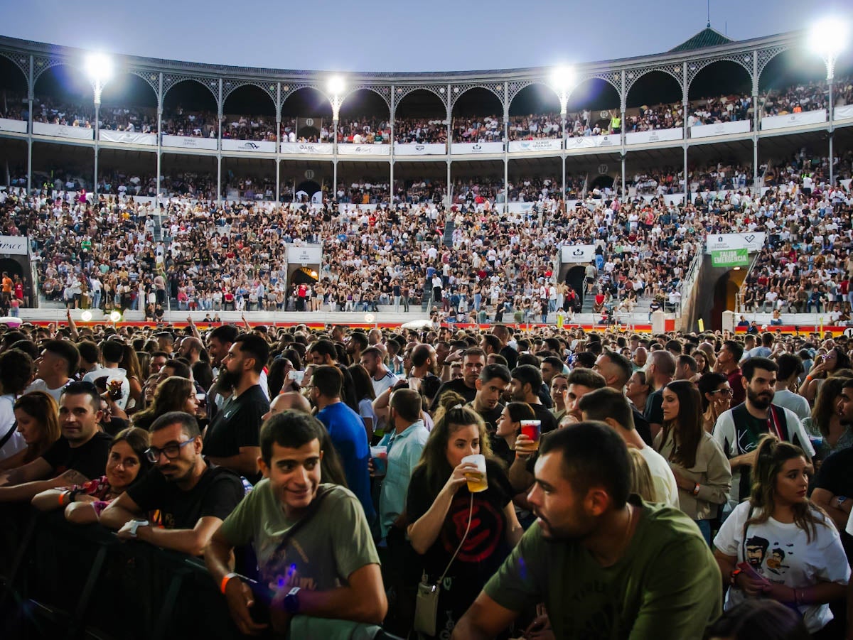 Las imágenes del concierto de Estopa en la Plaza de Toros