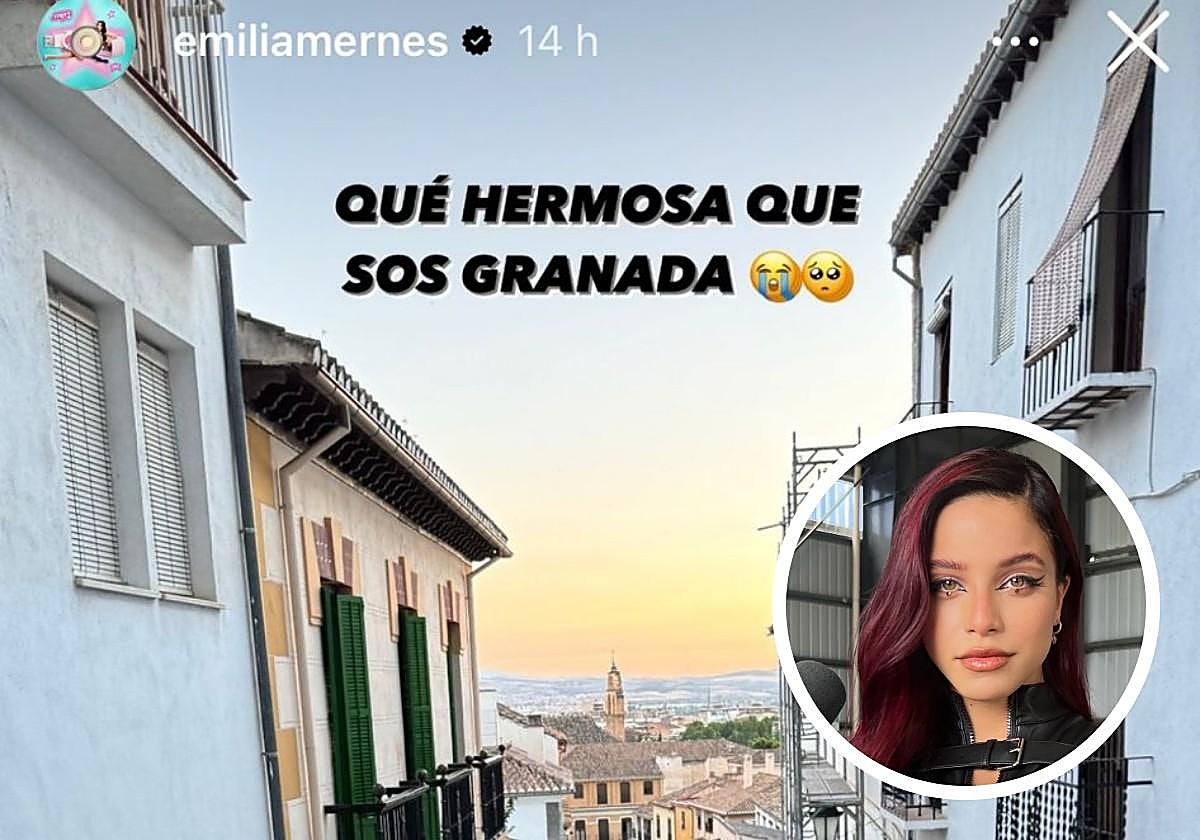 Emilia disfruta de los encantos de Granada.
