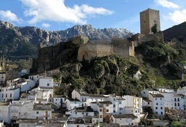 Imagen de archivo del municipio de Cazorla.
