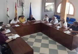 Reunión del diputado provincial José Luis Hidalgo con alcaldes de la comarca del Condado.