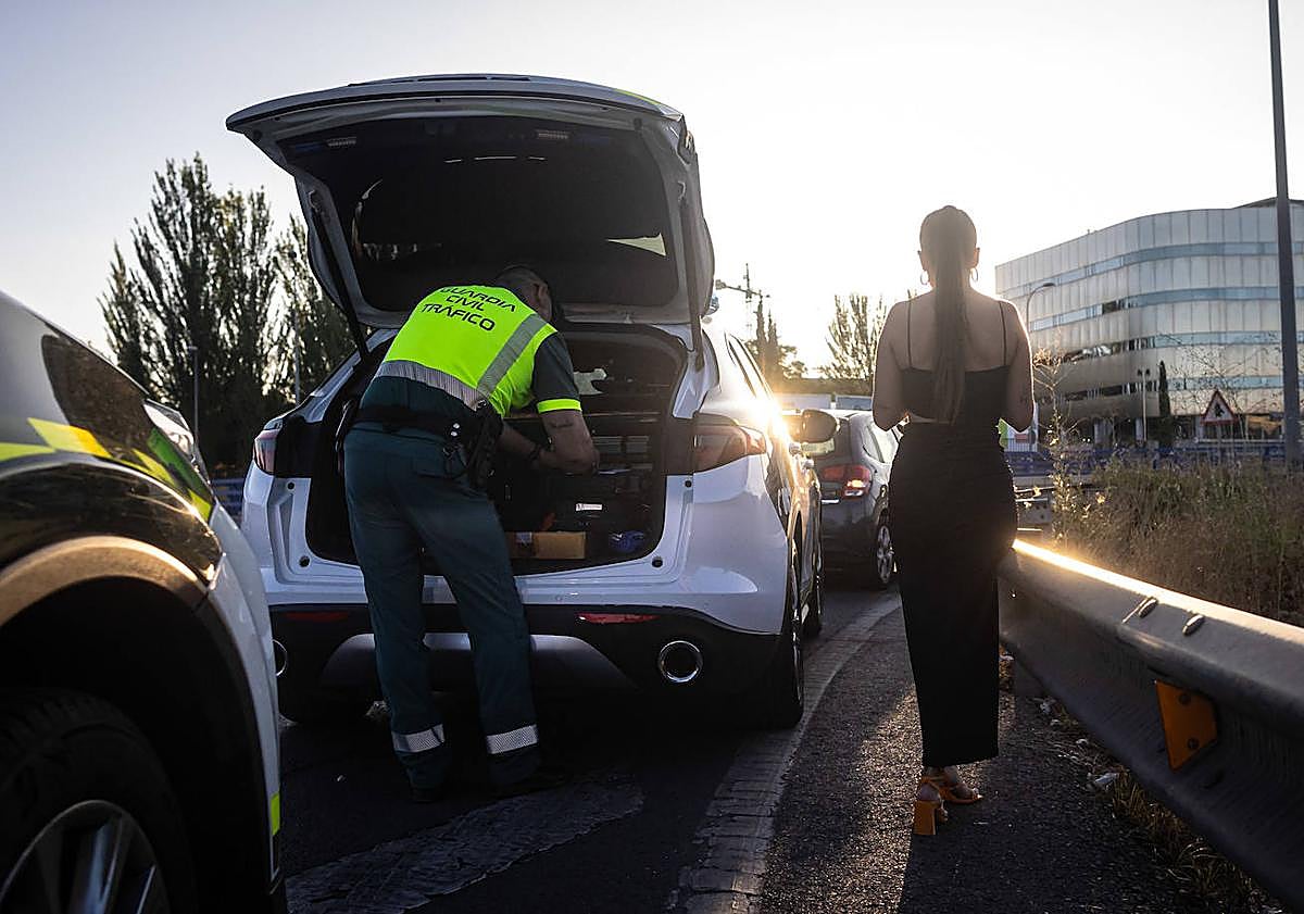 Imagen principal - Diversos momentos del control.